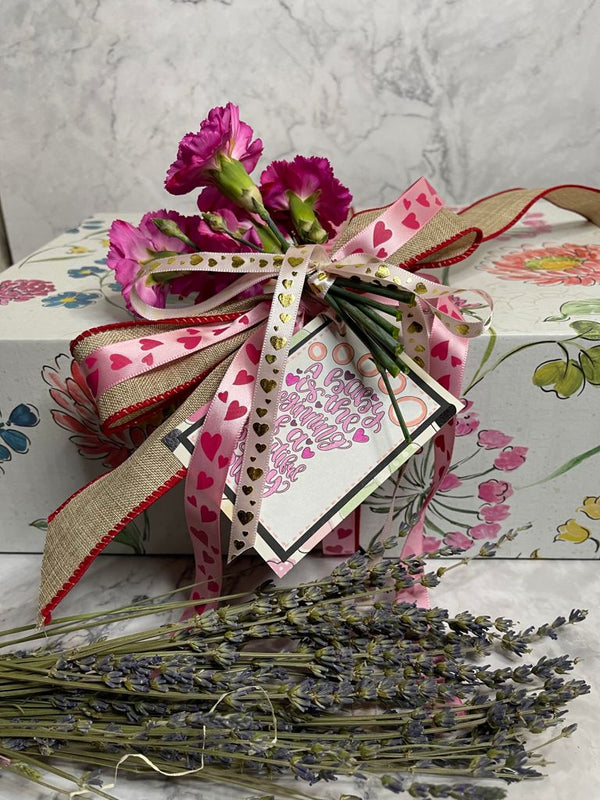 Welcome Baby Box
